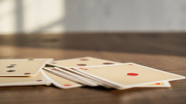 Guide des cartes dans contre-uno : combien en avoir ?